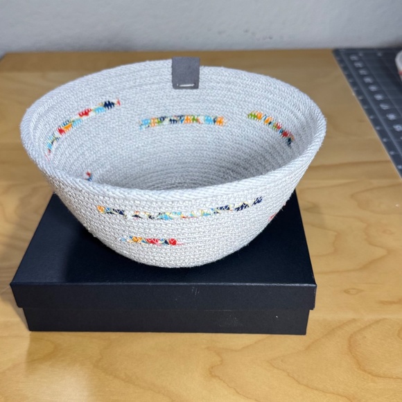 Basket - Picture 5 of 5